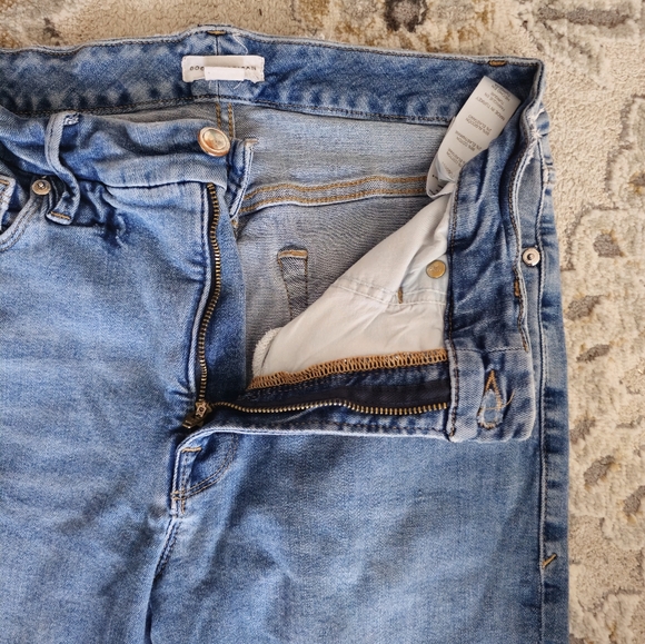 Good American Jeans - Picture 4 of 6